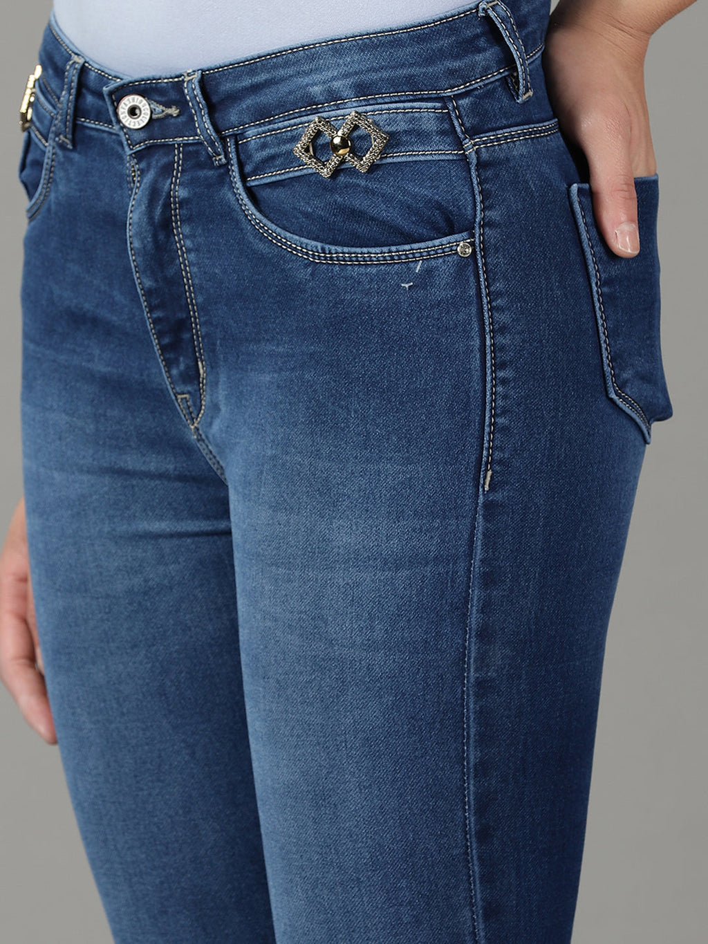 Women's Navy Blue Slim Fit Light Fade Stretchable Jeans