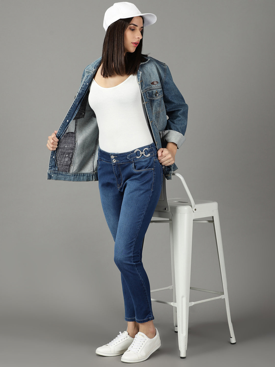 Women's Navy Blue Slim Fit Mid-Rise Light Fade Stretchable Jeans