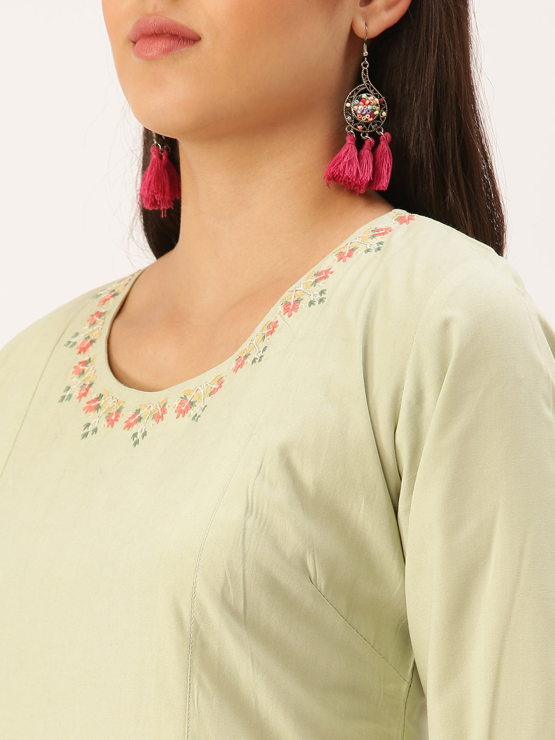 Women's Green Thread Work Straight Kurta