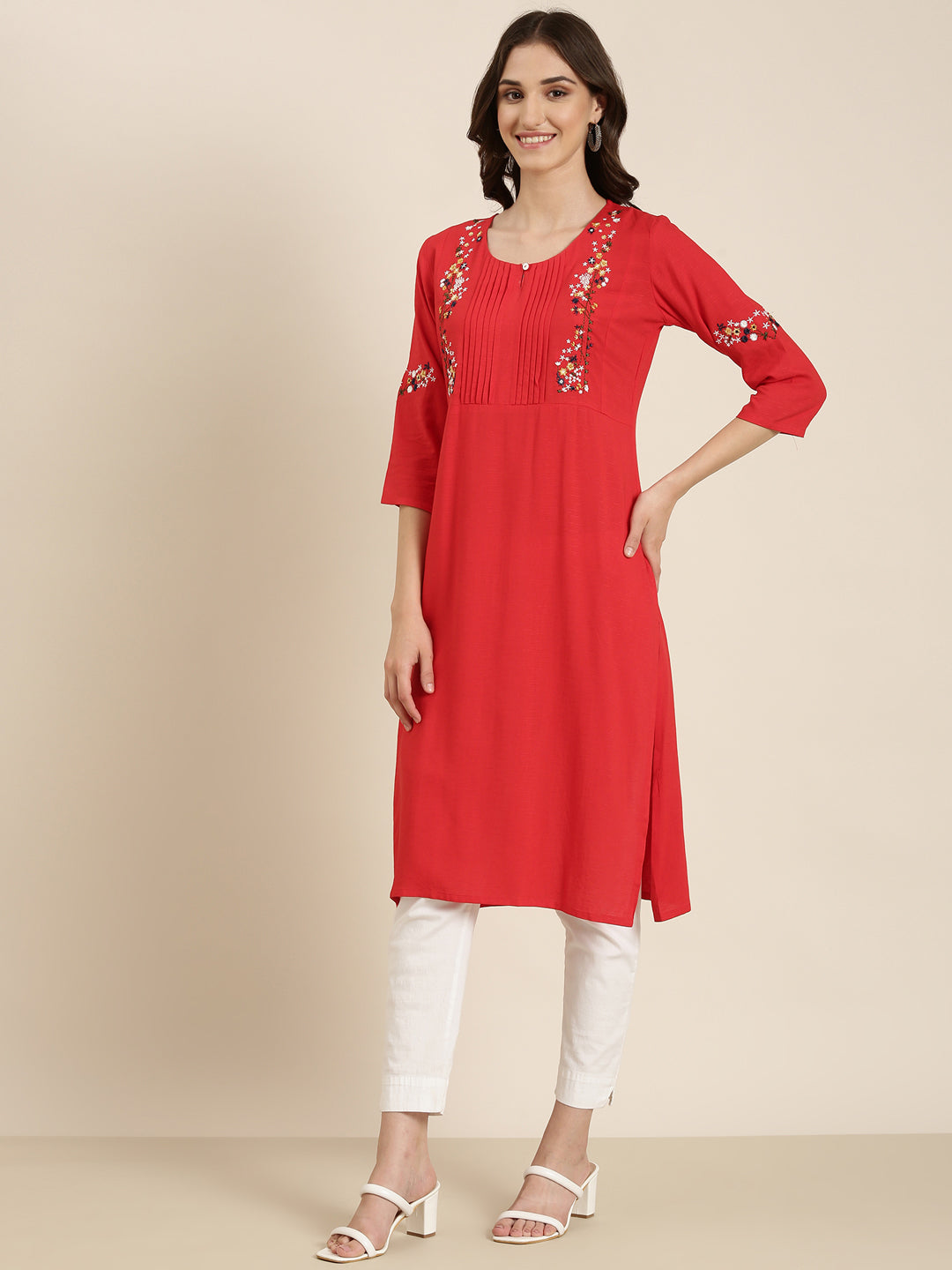 Women's Red Floral Embroidered Thread Work Straight Kurta