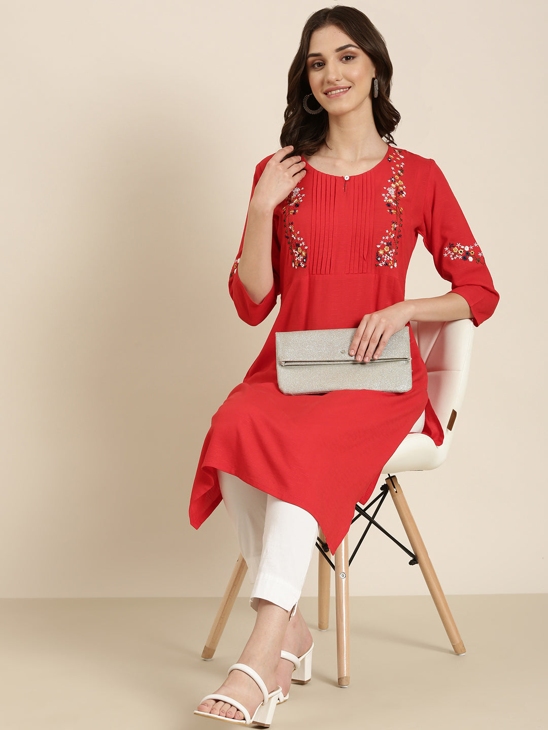 Women's Red Floral Embroidered Thread Work Straight Kurta
