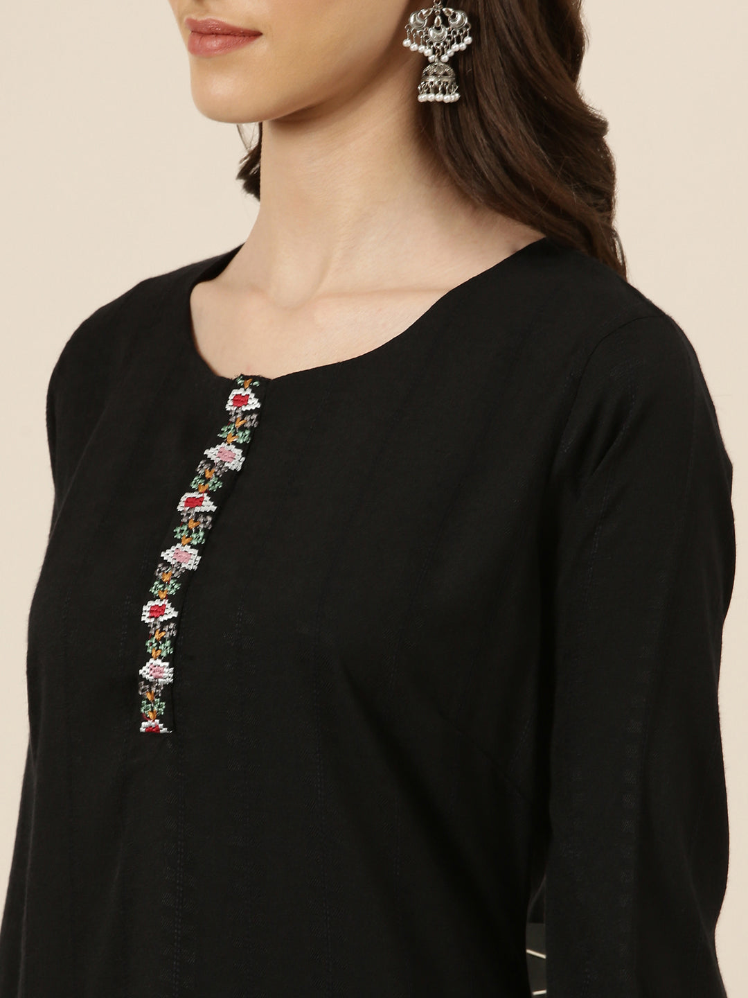 Women's Black Striped Thread Work Straight Kurta