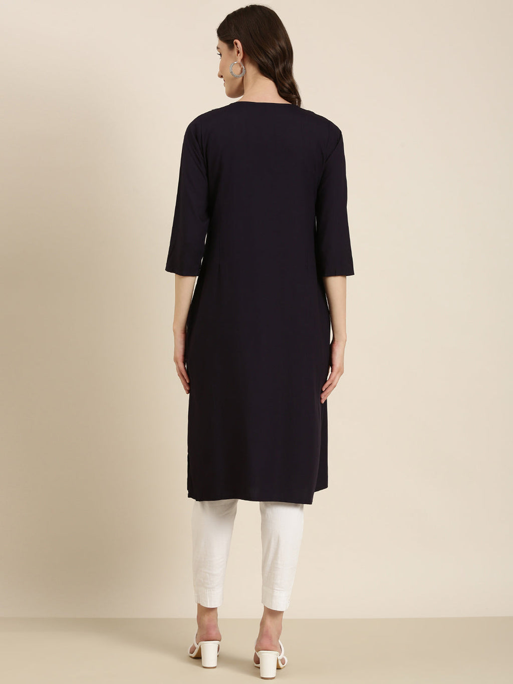 Women's Navy Blue Round Neck Cotton Straight Kurta
