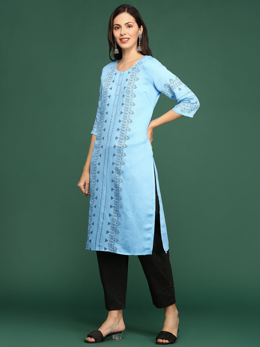Women's Blue Ethnic Motifs Printed Cotton Straight Kurta