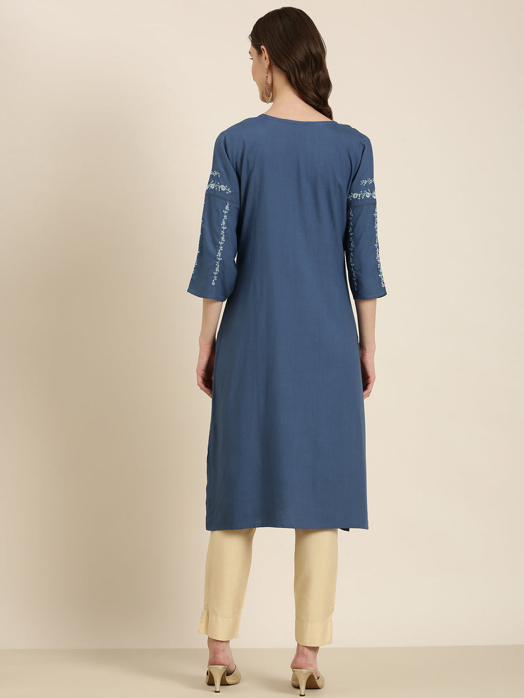 Women's Blue Round Neck Straight Kurta