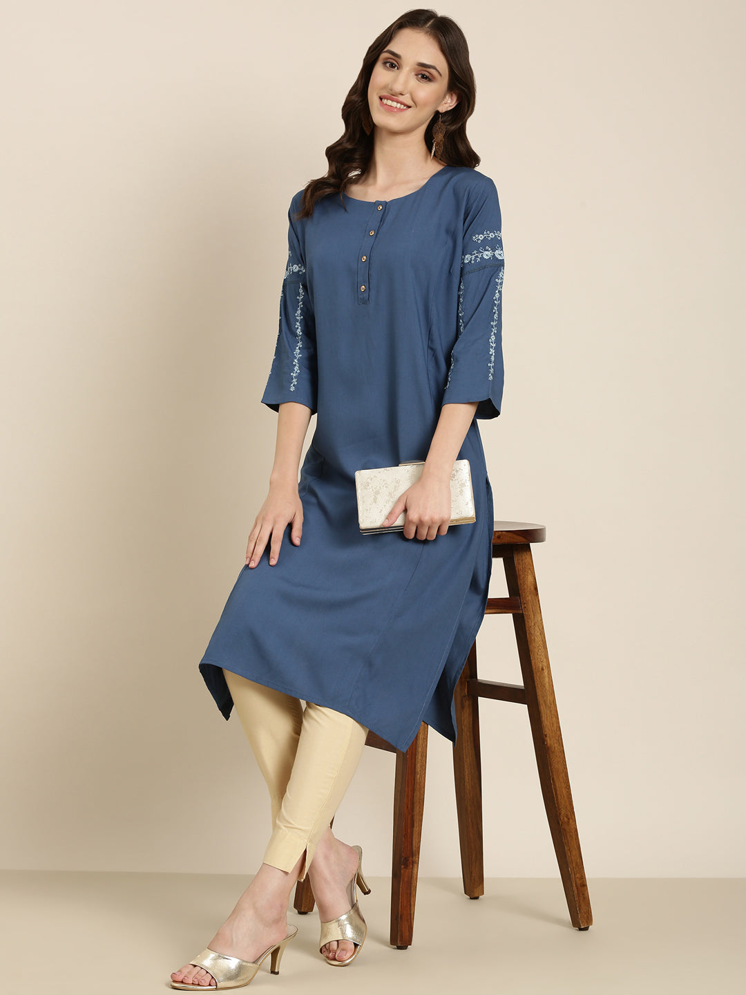 Women's Blue Round Neck Straight Kurta