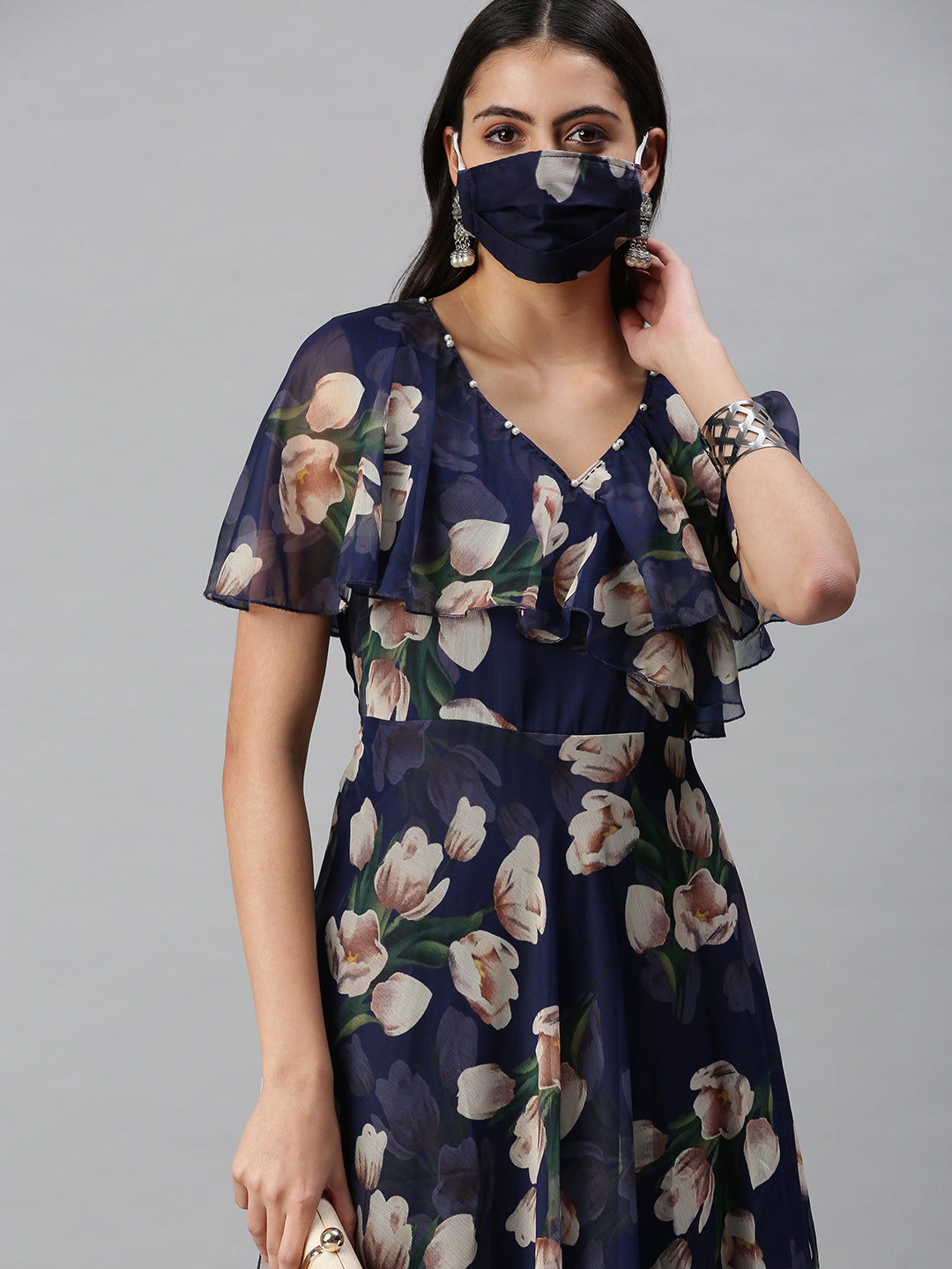 Women's Blue Floral Thread Work Anarkali Kurta