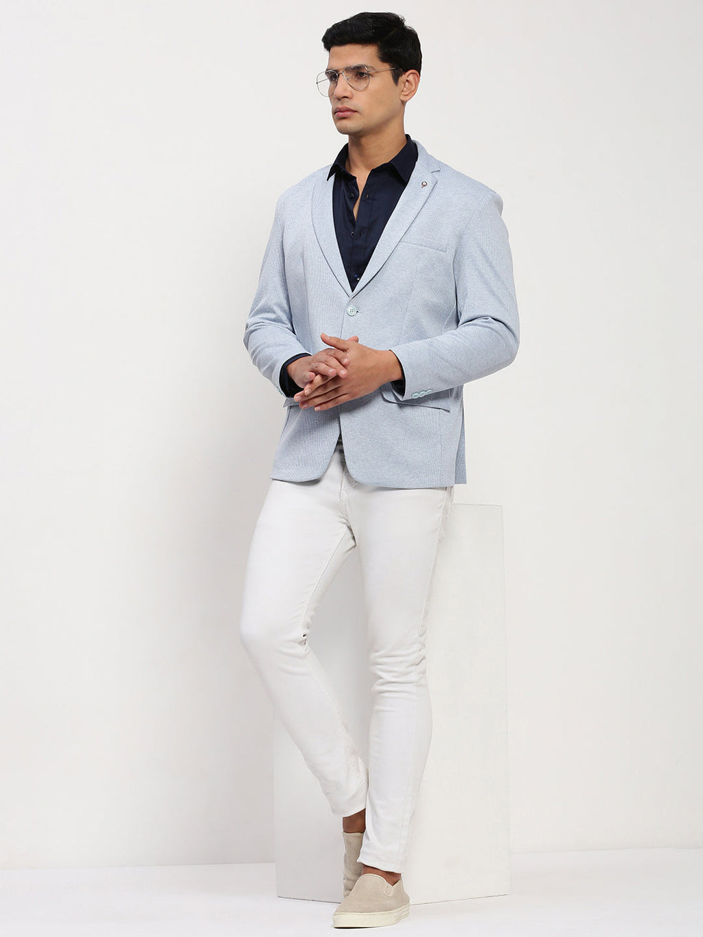 Men's Blue Self Design Single Breasted Blazer