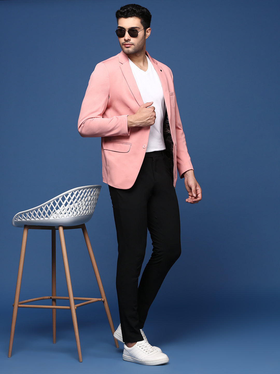 Men's Pink Solid Single Breasted Blazer