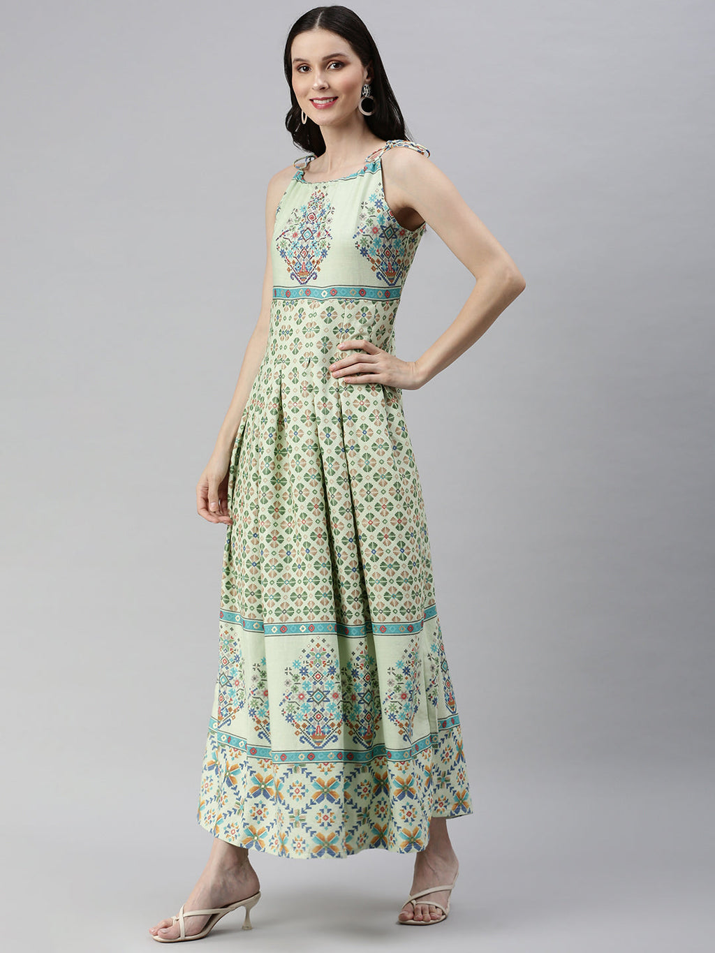 Women's Green Floral Printed Pleated Fit and Flare Kurta