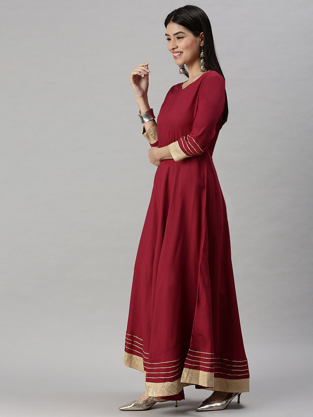 Women's Maroon Round Neck Gotta Patti Three-Quarter Sleeves Anarkali Kurta
