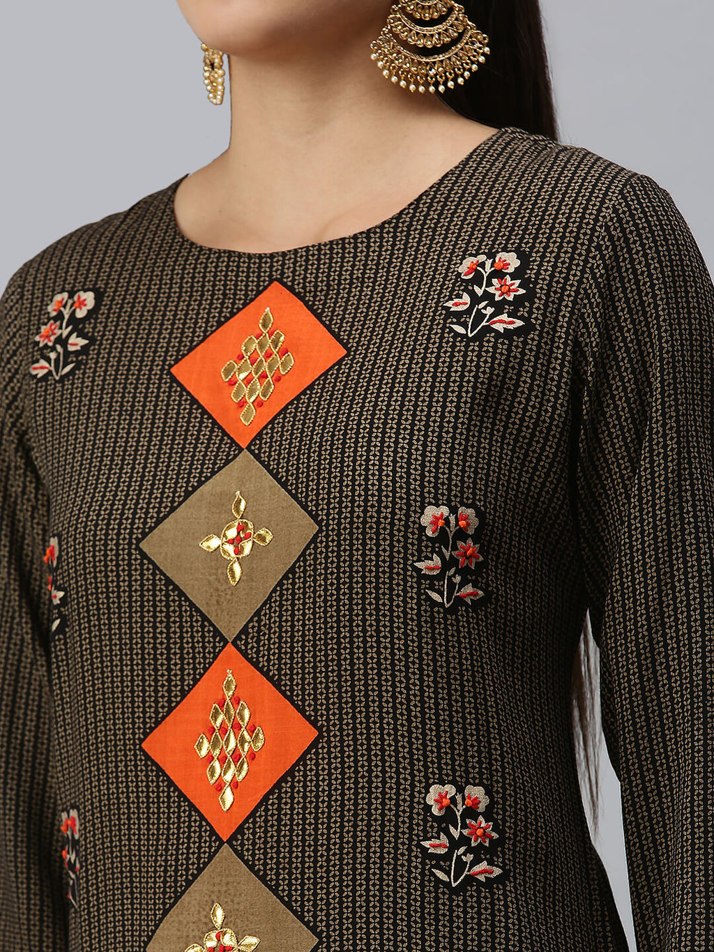 Women's Black Beige Floral Khatwa Straight Kurta