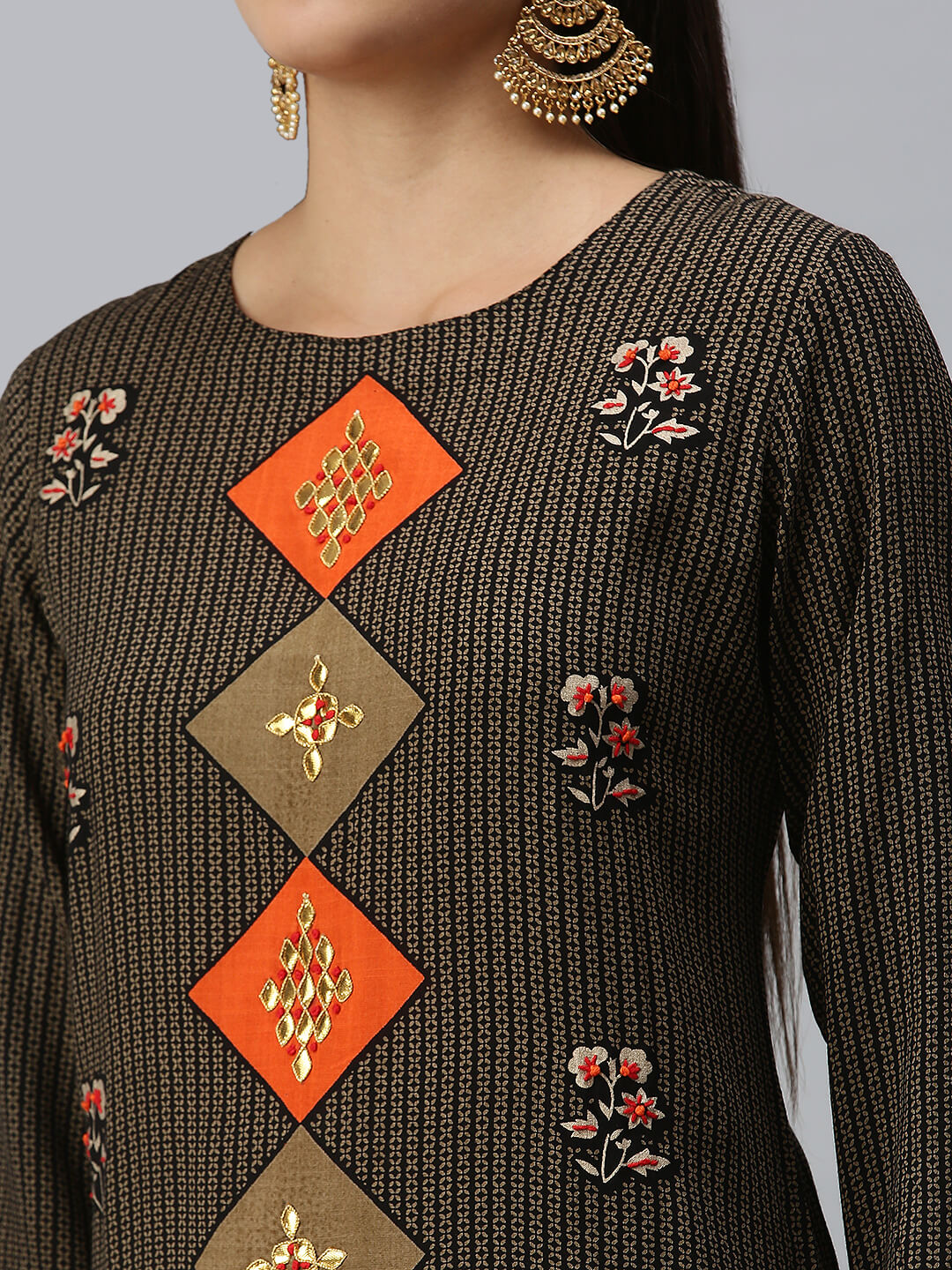 Women's Black Beige Floral Khatwa Straight Kurta