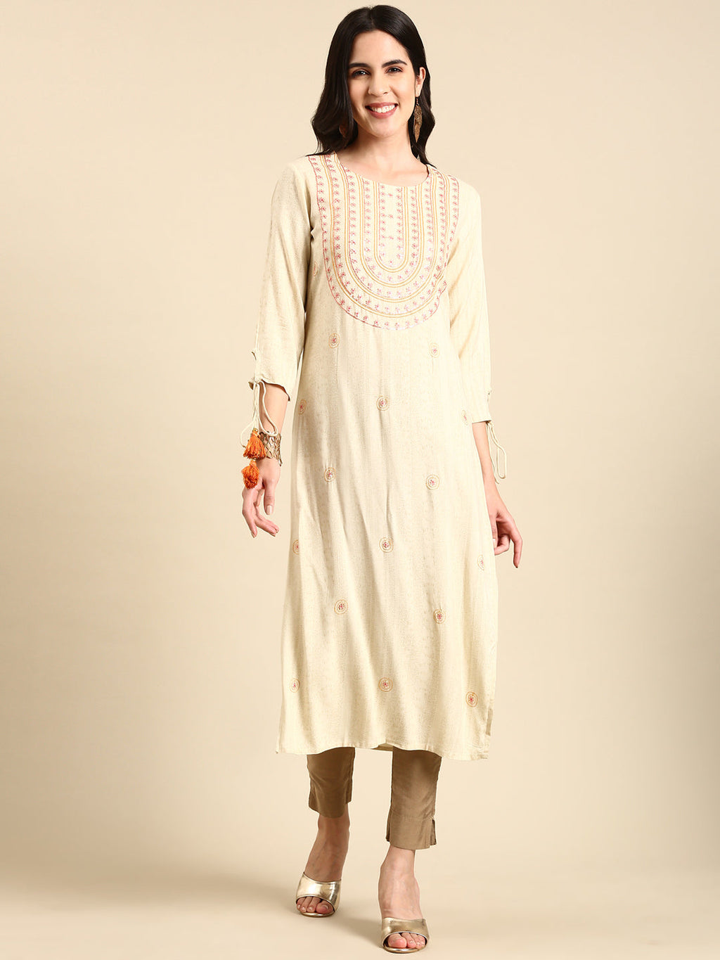 Women's Cream Floral Embroidered Straight Kurta