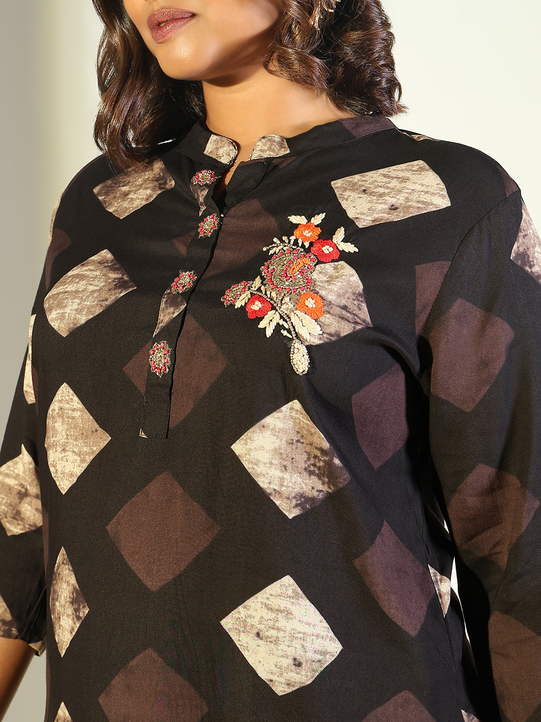 Women's Black Geometric Straight Kurta