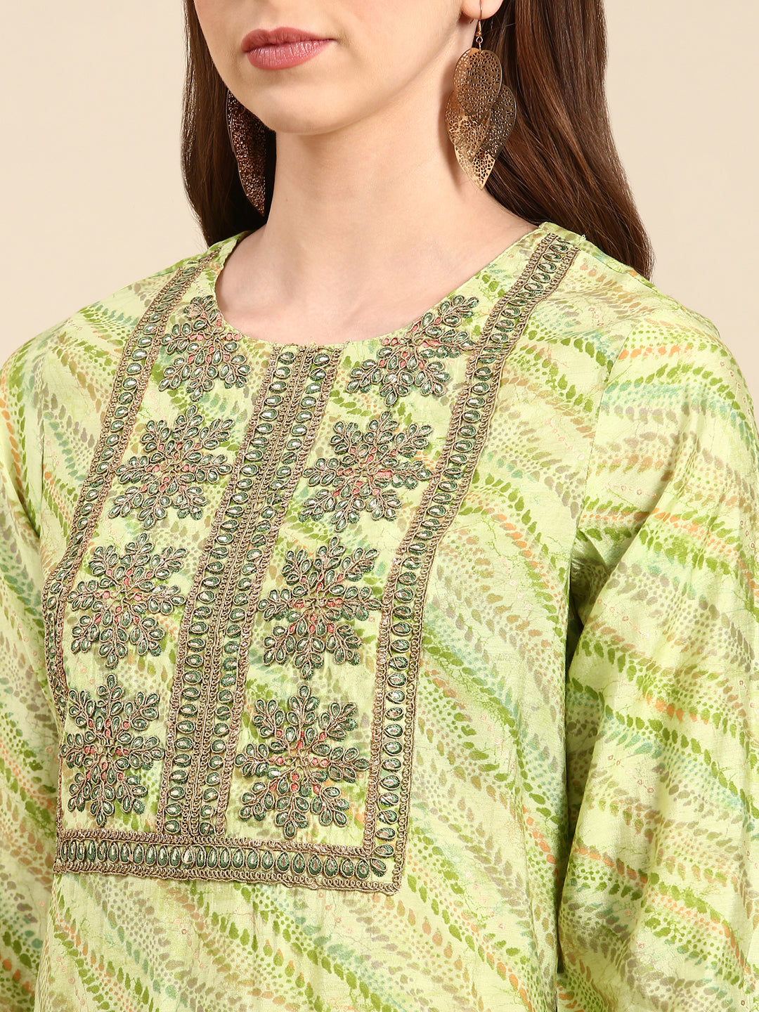 Women's Green Ethnic Motif Printed Thread Work Straight Kurta