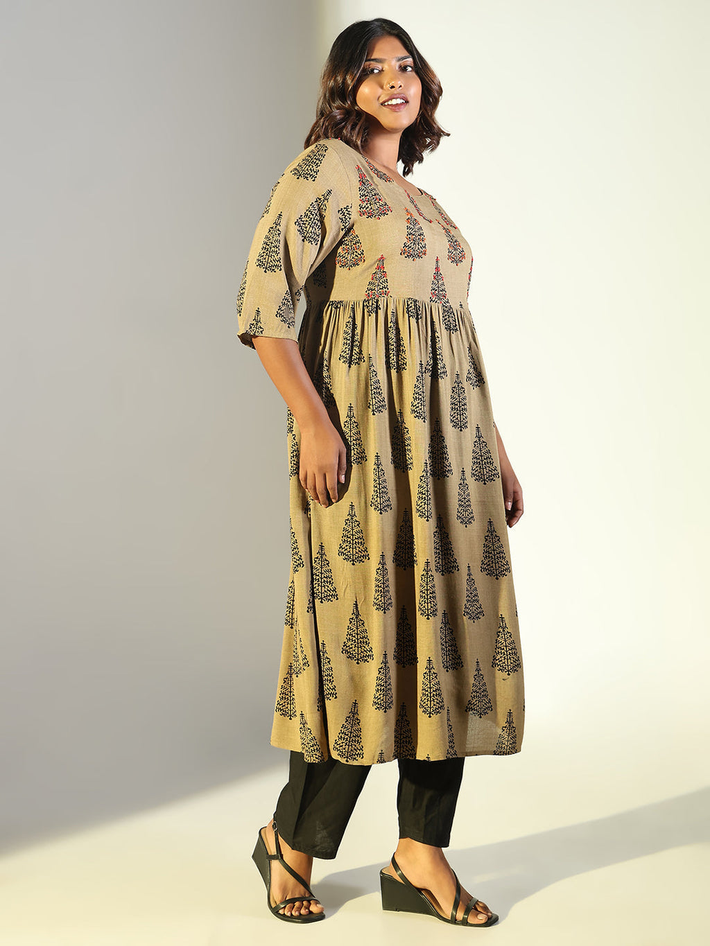 Women's Beige Graphic Anarkali Kurta