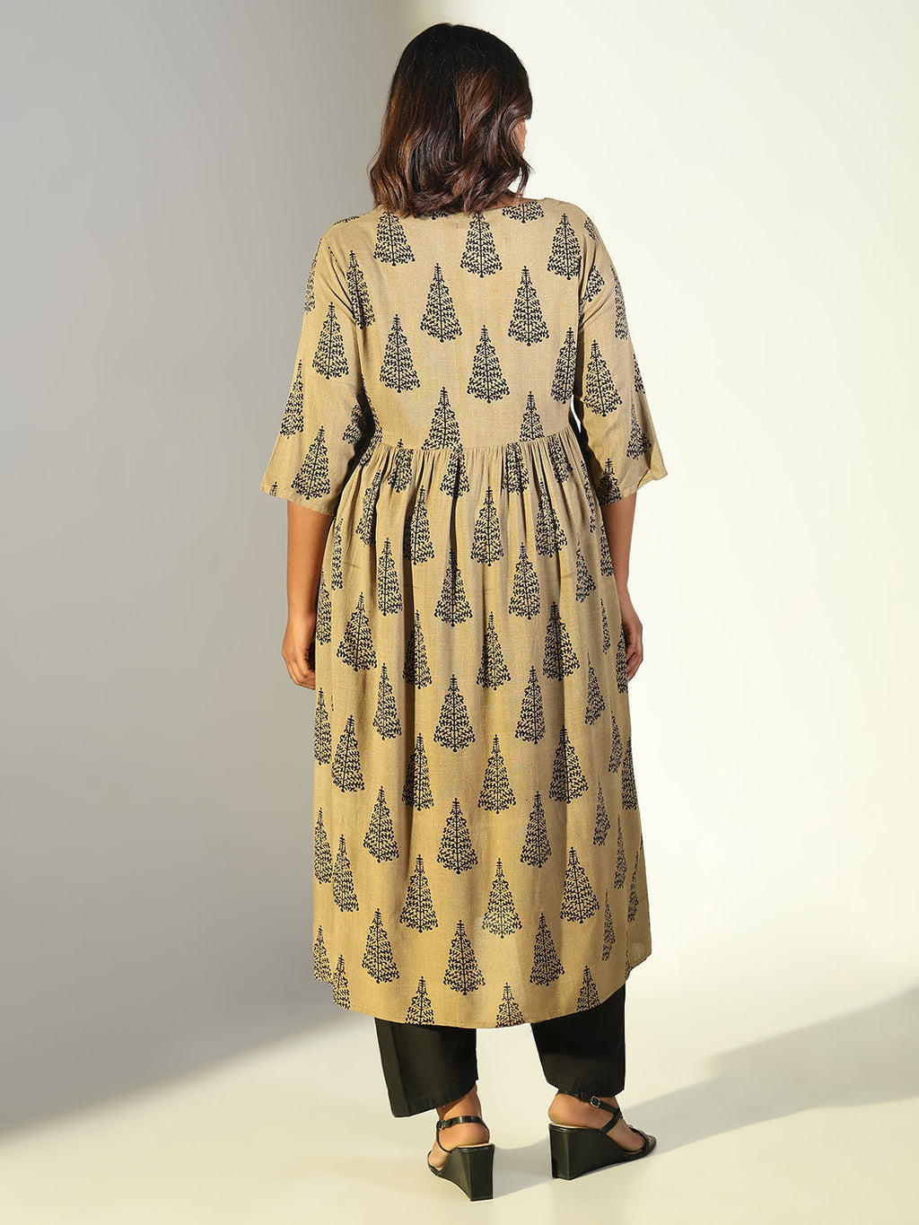 Women's Beige Graphic Anarkali Kurta