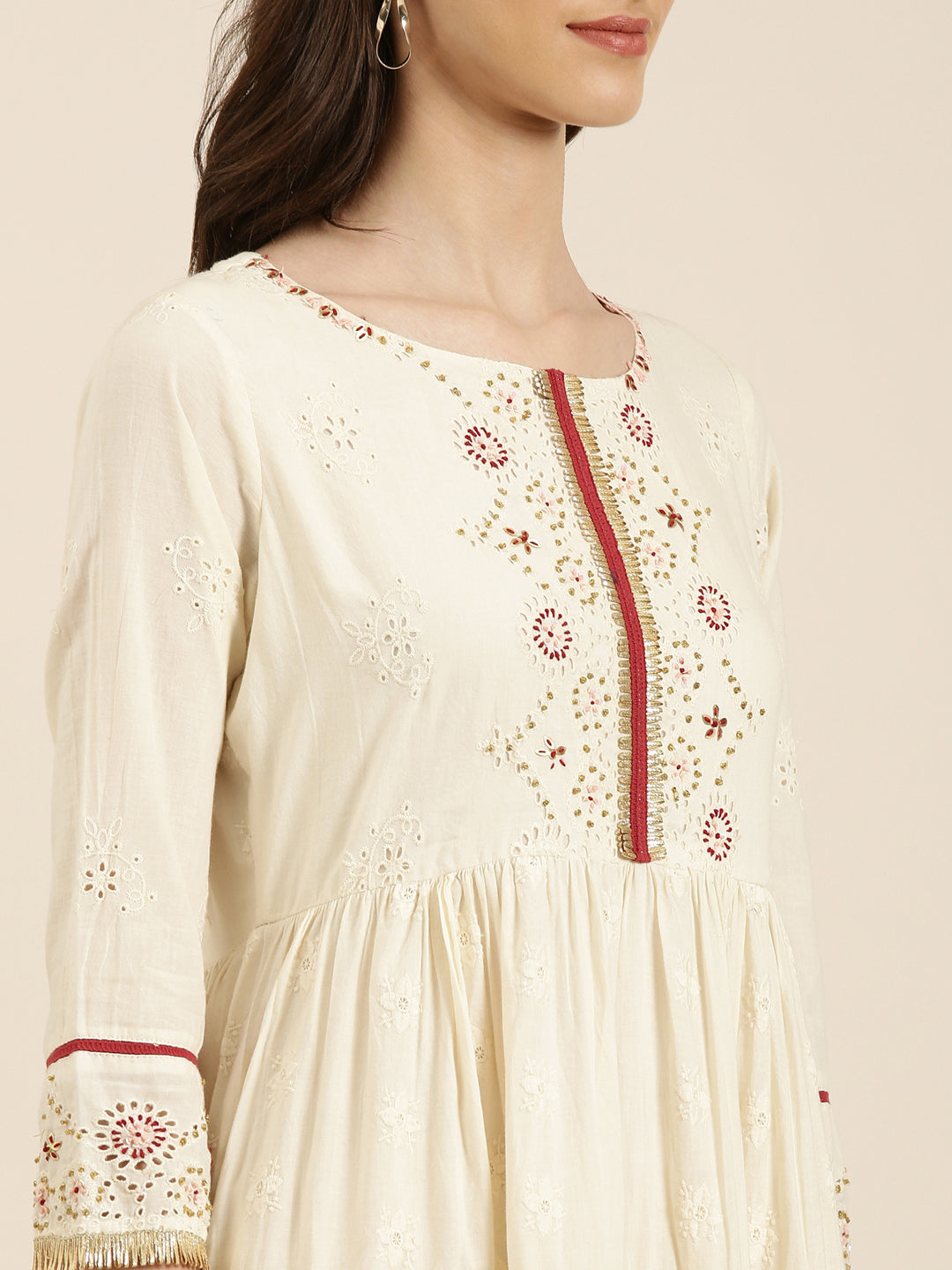 Women's Cream Floral Embroidered Tiered Anarkali Kurta
