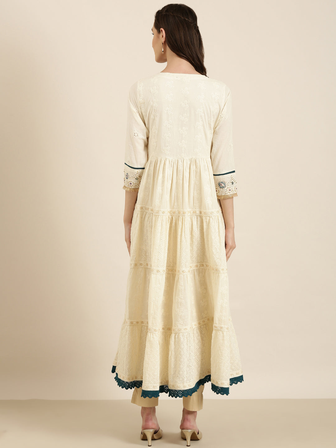 Women's Off White Floral Embroidered Tiered Anarkali Kurta