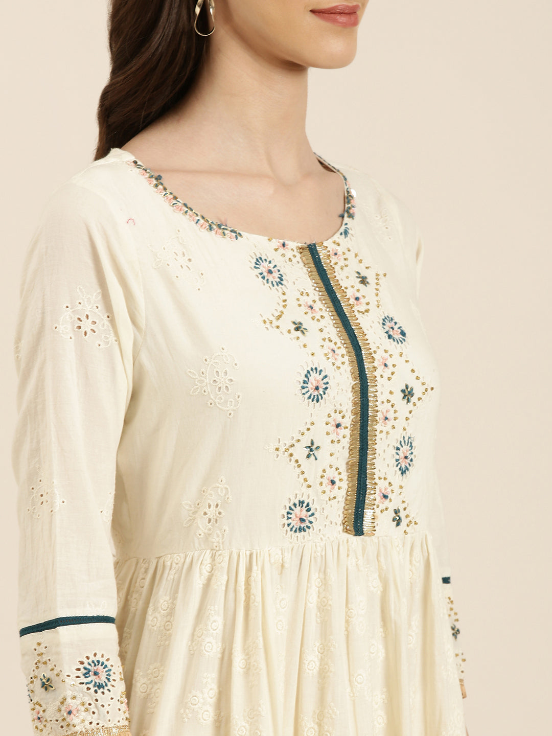 Women's Off White Floral Embroidered Tiered Anarkali Kurta