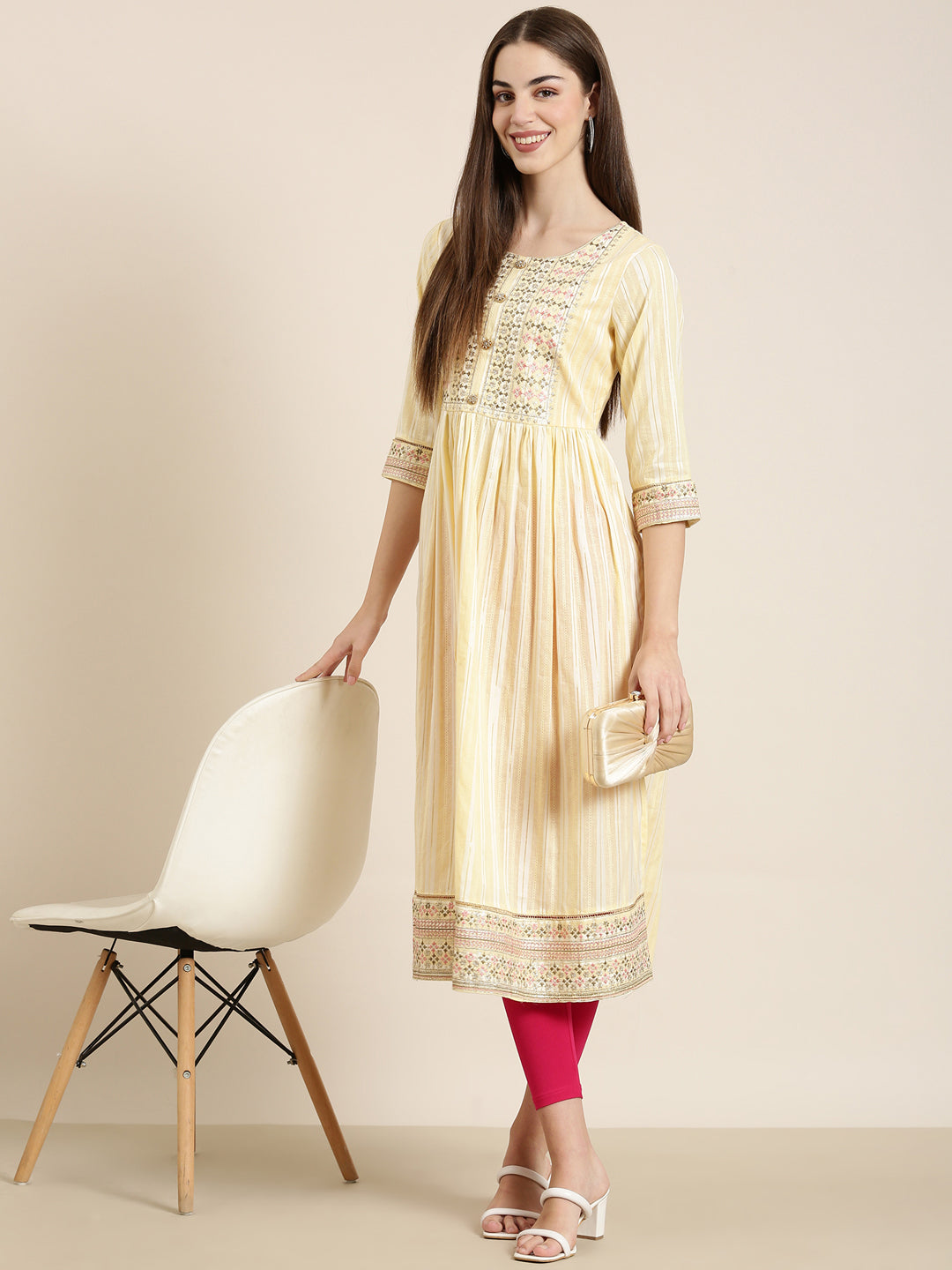 Women's Yellow Solid Straight Kurta