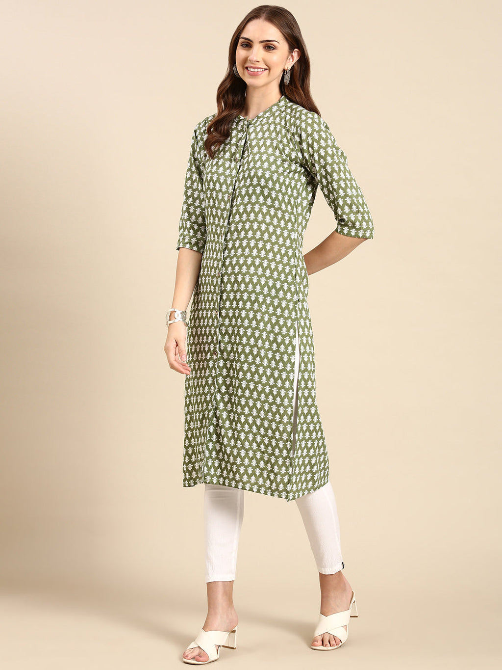 Women's Green Mandarin Collar Floral Printed Straight Kurta