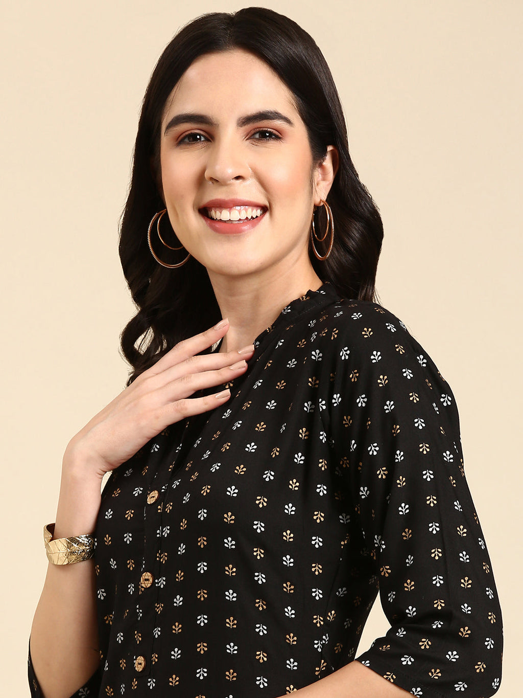 Women's Black Mandarin Collar Ethnic Motifs Printed Straight Kurta