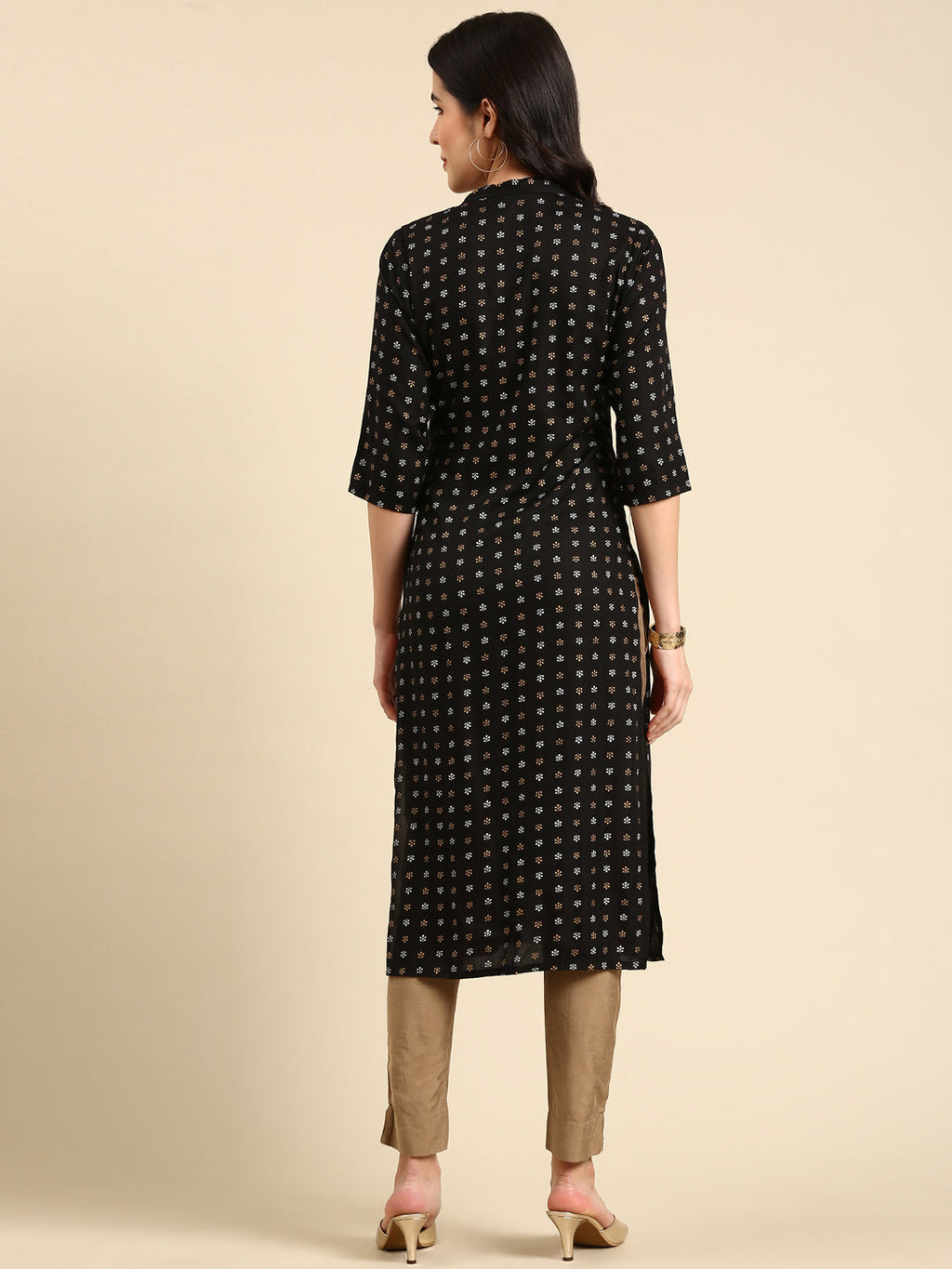 Women's Black Mandarin Collar Ethnic Motifs Printed Straight Kurta