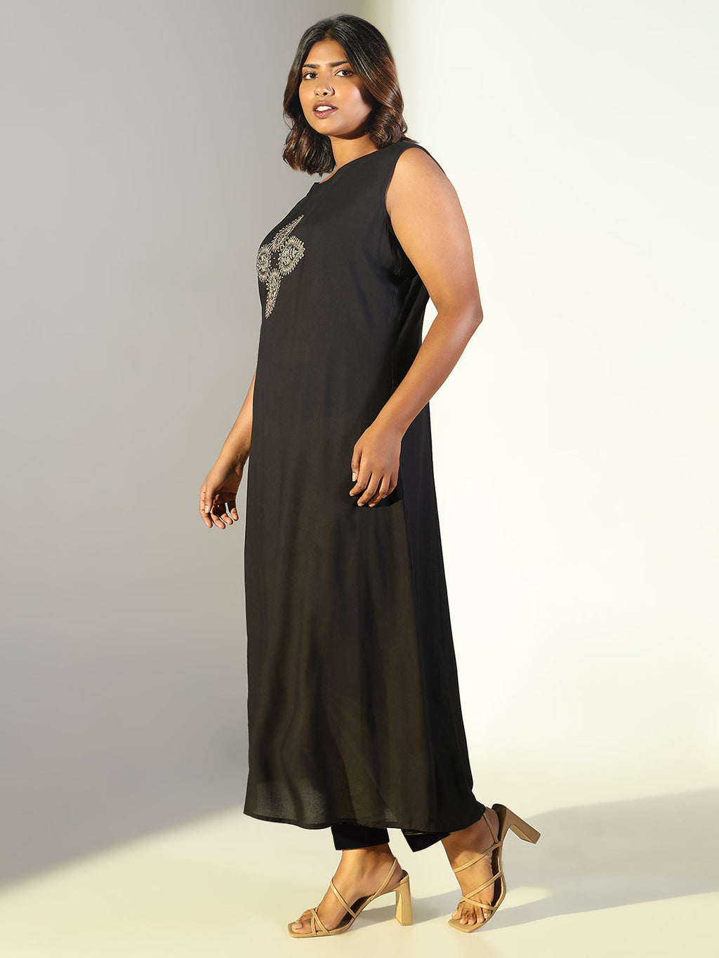 Women's Black Solid Anarkali Kurta with Overcoat