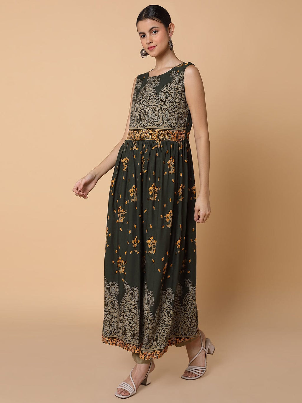 Women's Ethnic Motifs Green Anarkali Kurta with Shrug