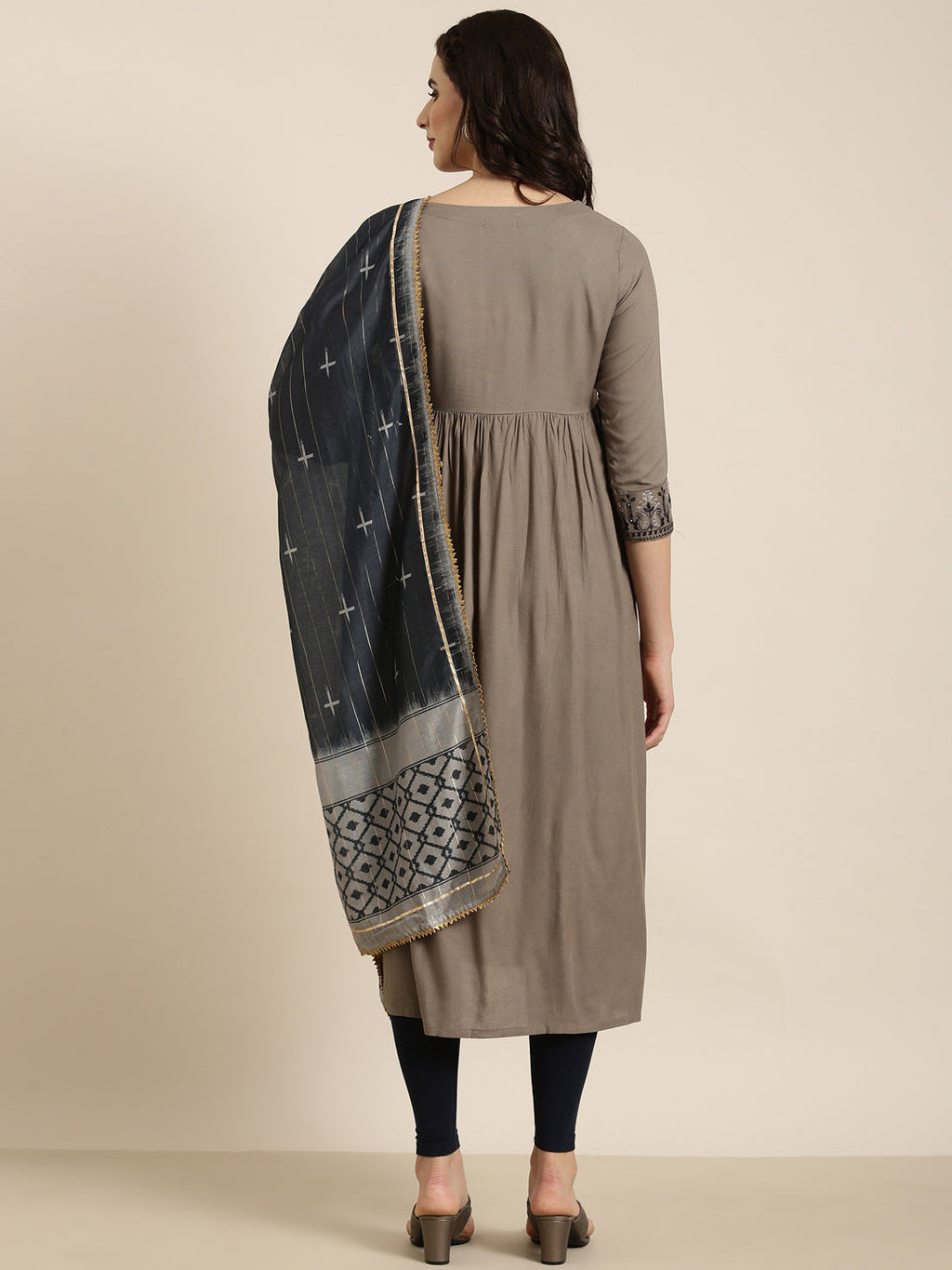 Women's Anarkali Grey Solid Kurta Sets with Dupatta
