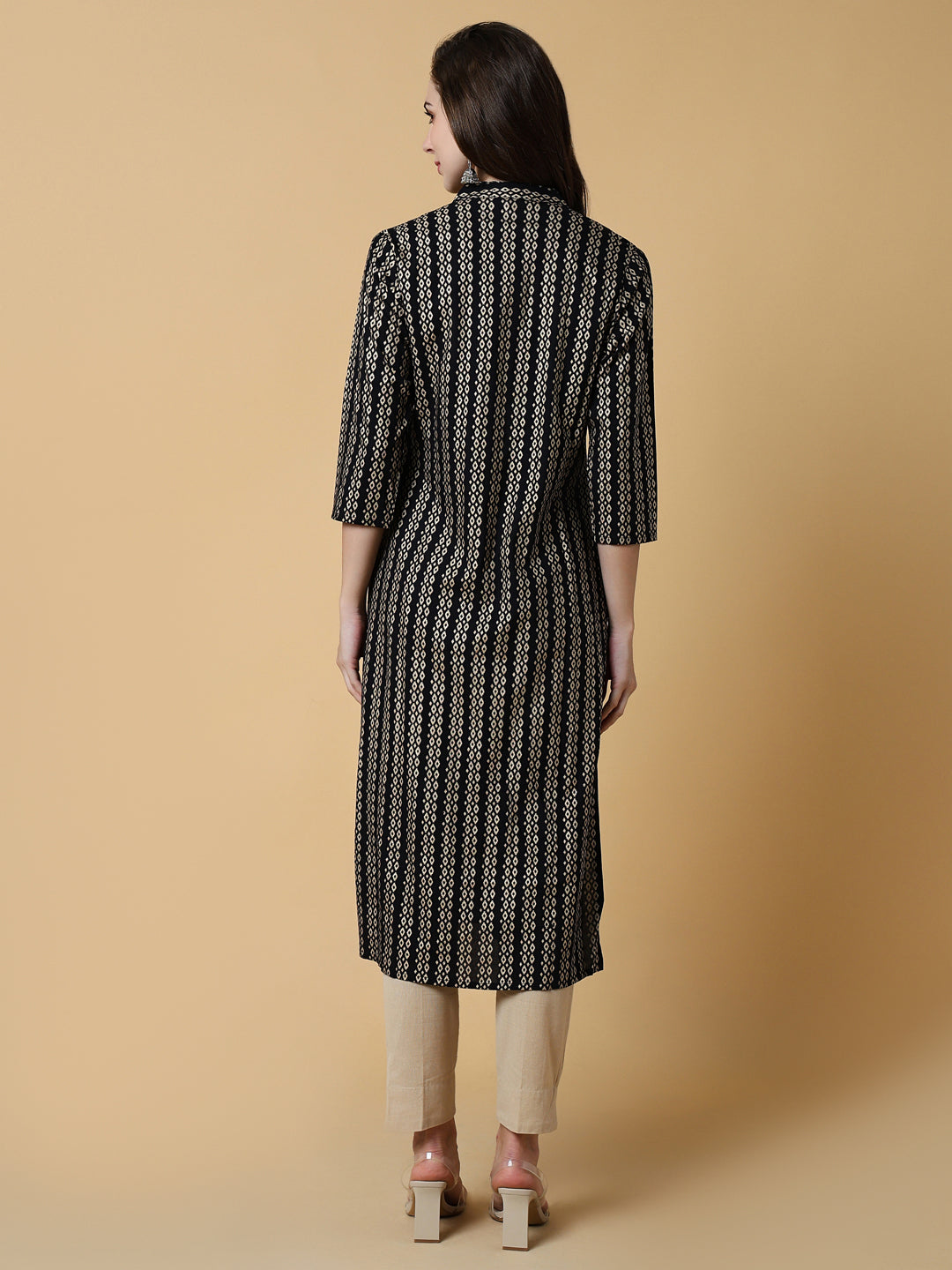 Women's Black Graphic Straight Kurta