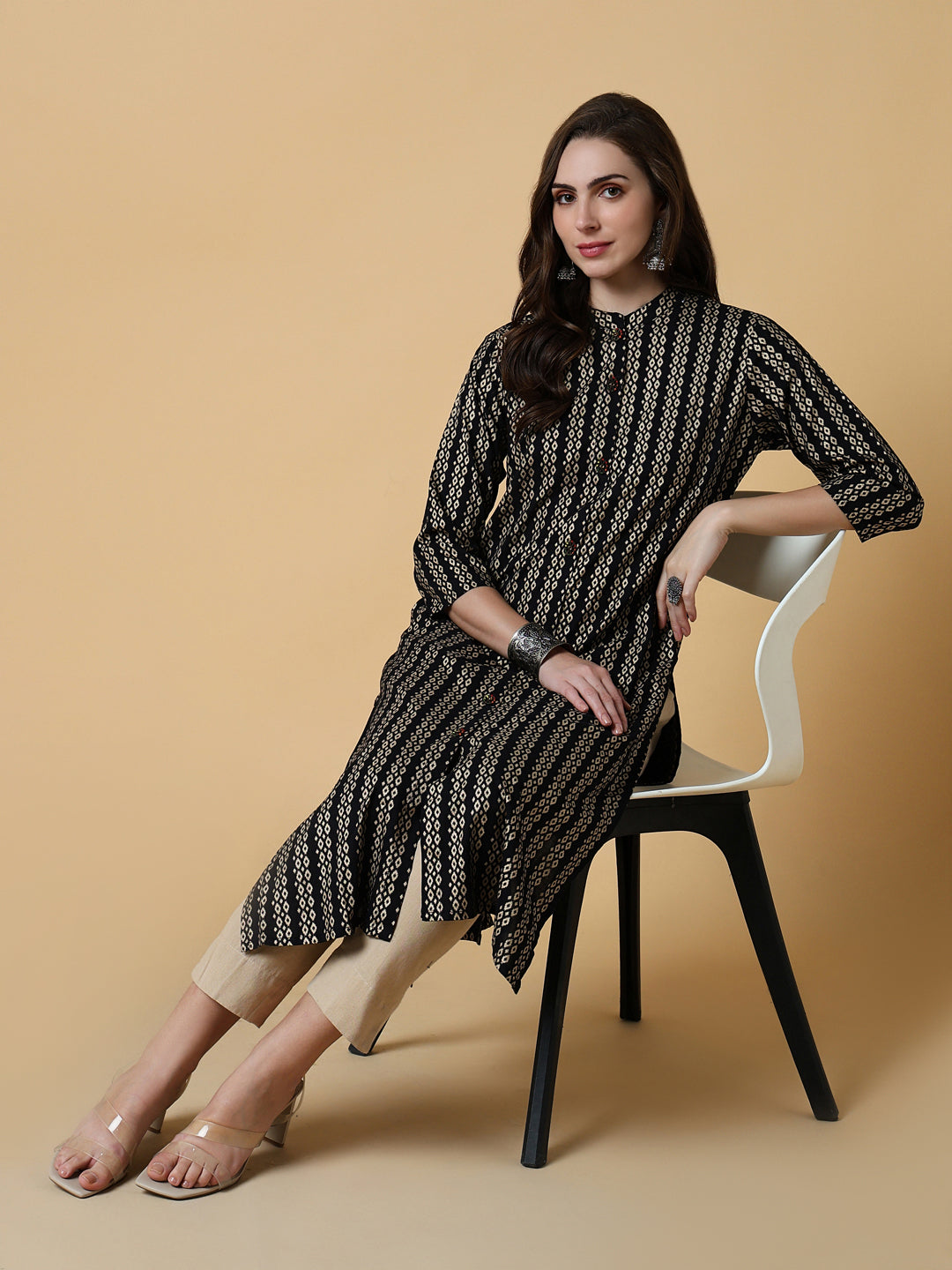 Women's Black Graphic Straight Kurta