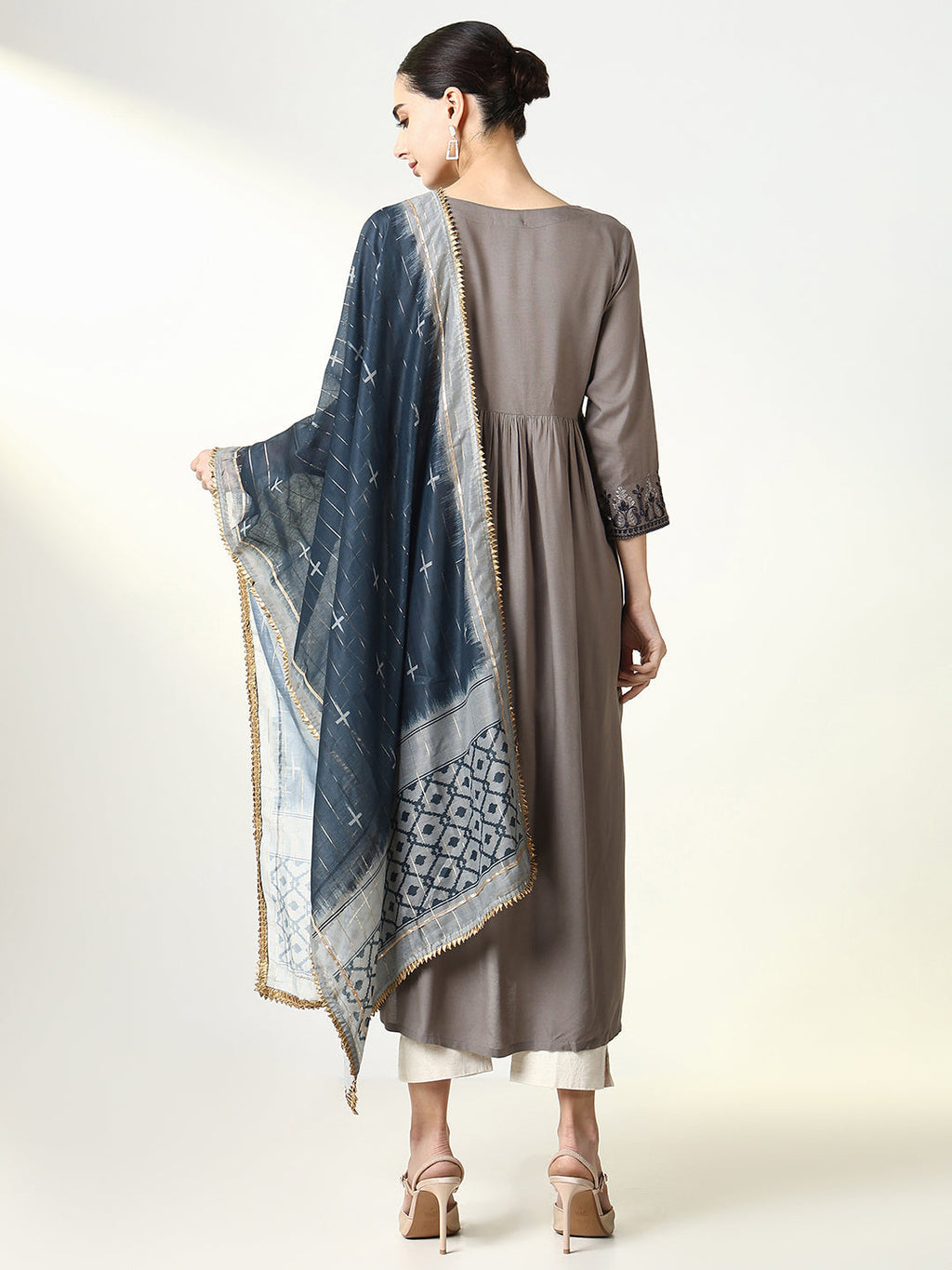 Women's Grey Solid Anarkali Kurta with Dupatta