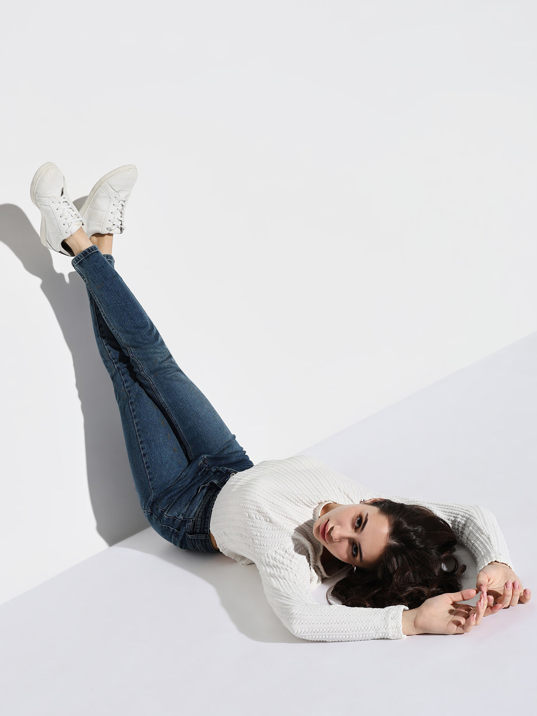 Women's Blue Mid-Rise Comfort Slim Fit Light Fade Acid Wash Stretchable Jeans