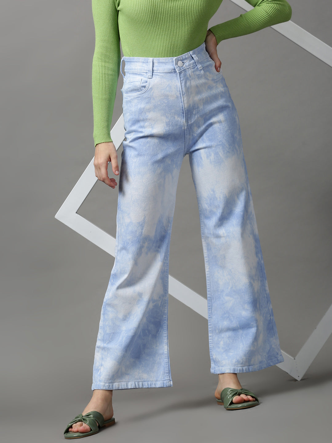 Women's Blue Straight Fit Heavy Fade Stretchable Denim Jeans