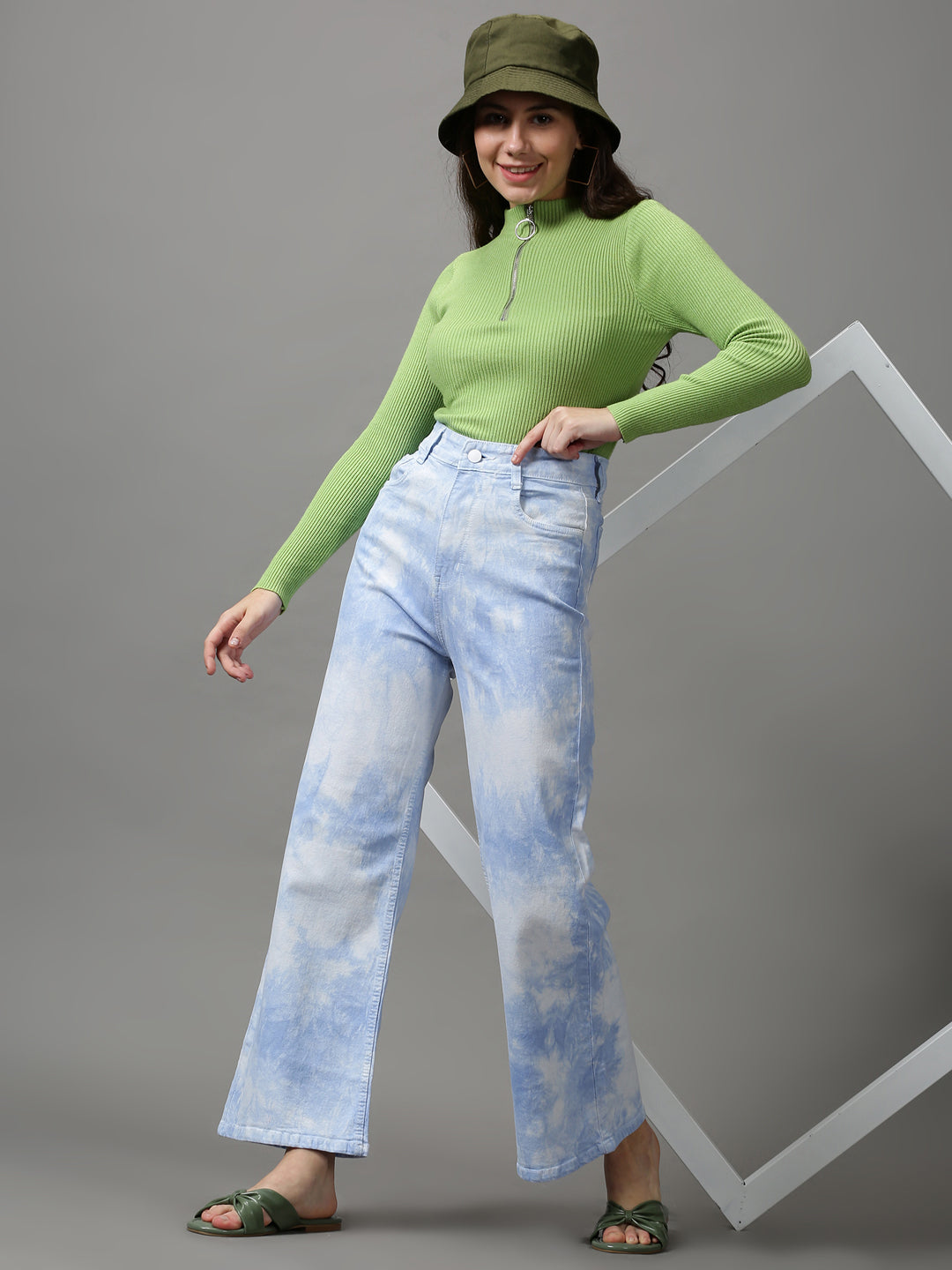 Women's Blue Straight Fit Heavy Fade Stretchable Denim Jeans