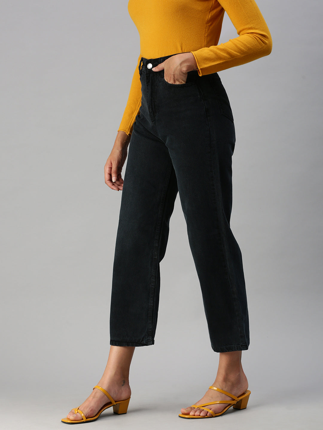 Women's Dark Grey Straight Fit High-Rise Light Fade Stretchable Jeans