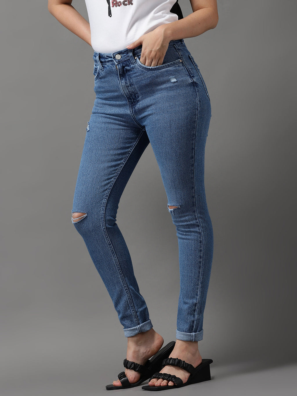 Women's Blue Jean Slim Fit High-Rise Slash Knee Light Fade Stretchable Jeans