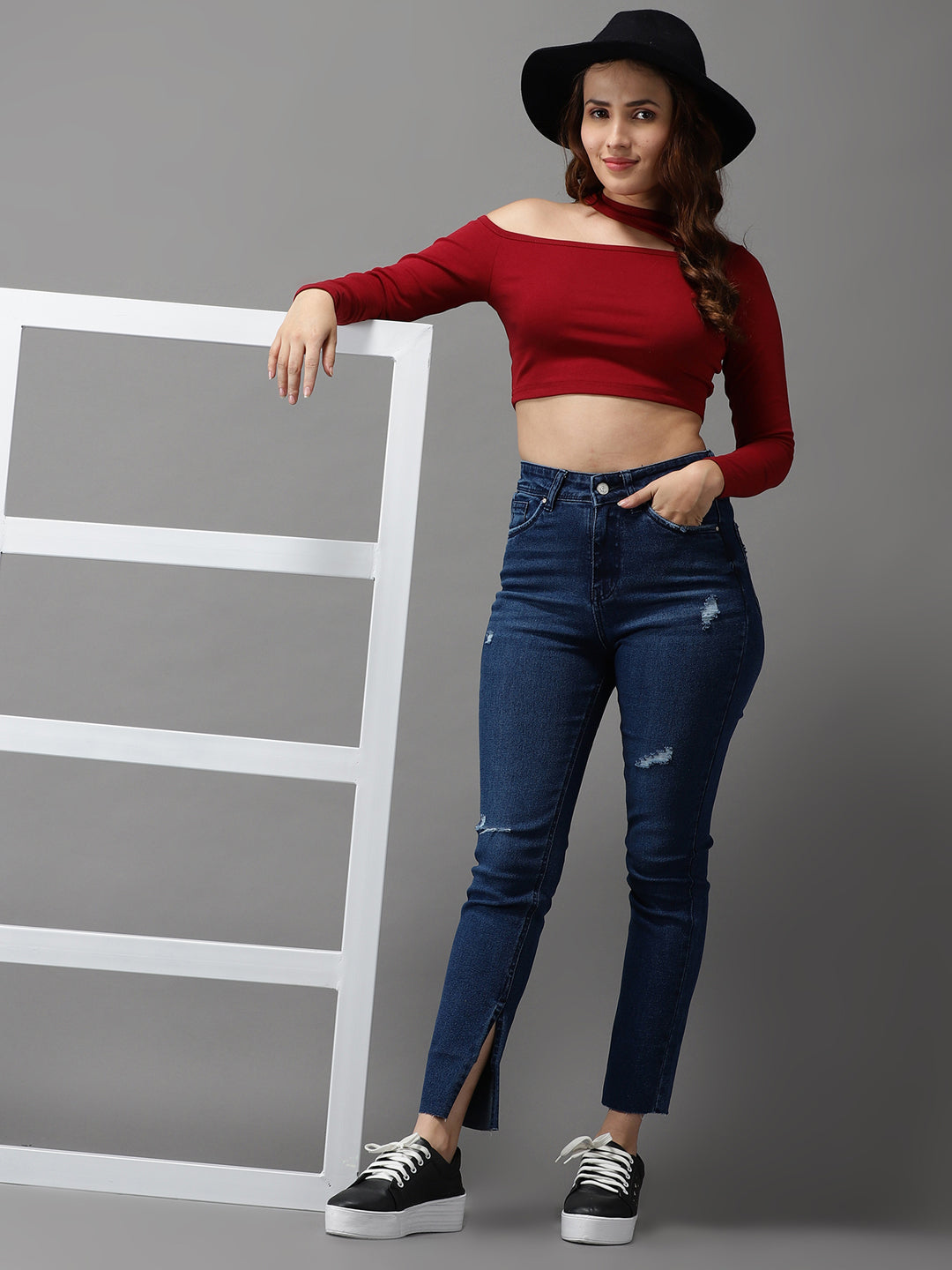 Women's Navy Blue Jean Slim Fit High-Rise Mildly Distressed Light Fade Stretchable Jeans