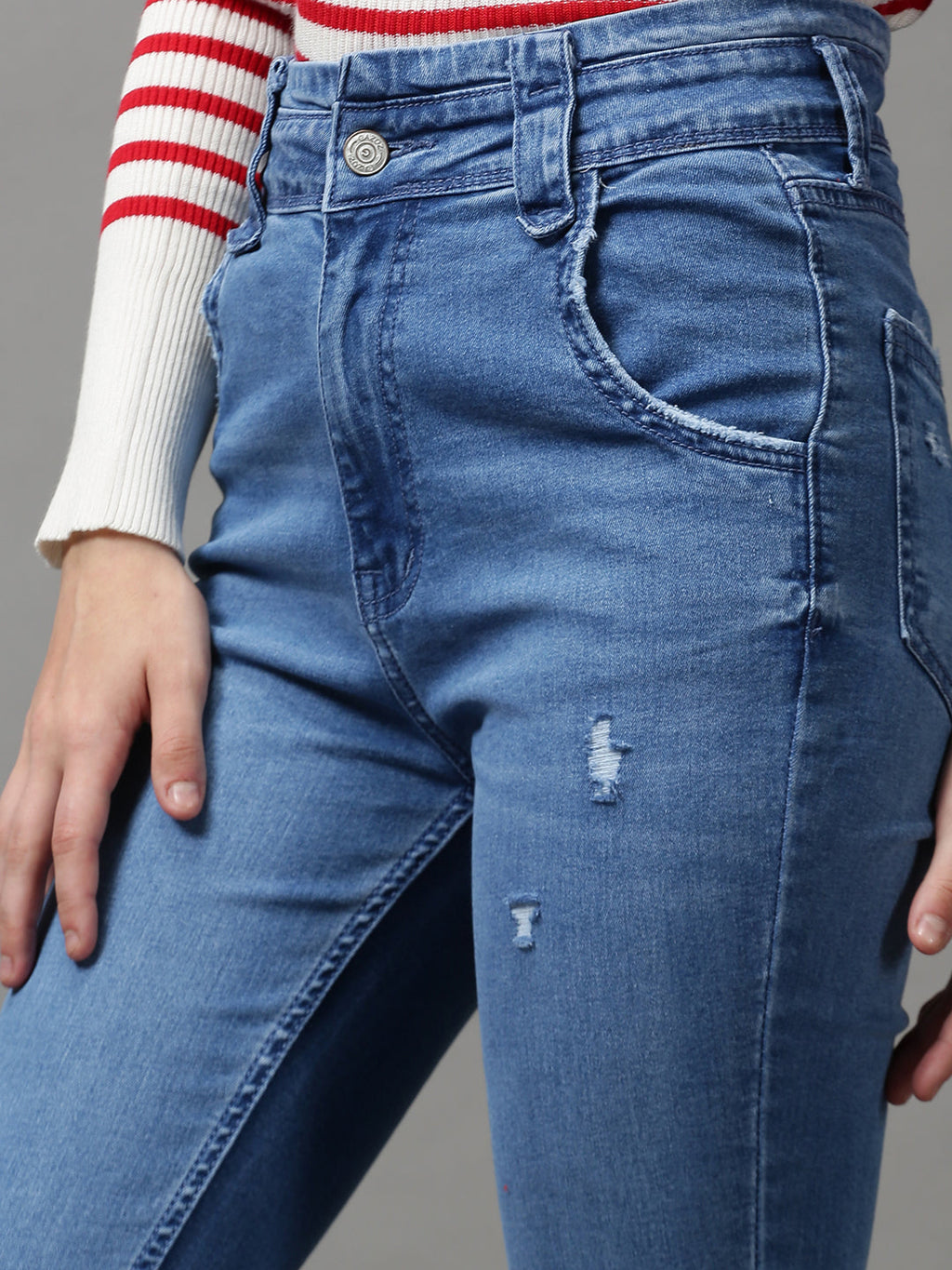 Women's Blue Skinny Fit Mildly Distressed Light Fade Stretchable Denim Jeans