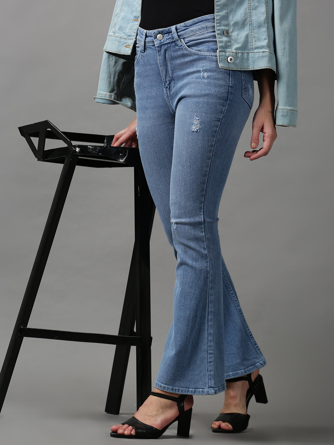 Women's Blue Bootcut Low Distress Light Fade Stretchable Denim Jeans