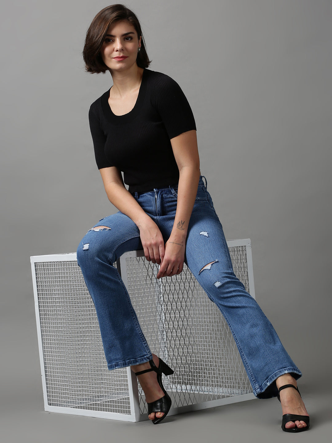 Women's Blue Bootcut Mildly Distressed Light Fade Stretchable Denim Jeans