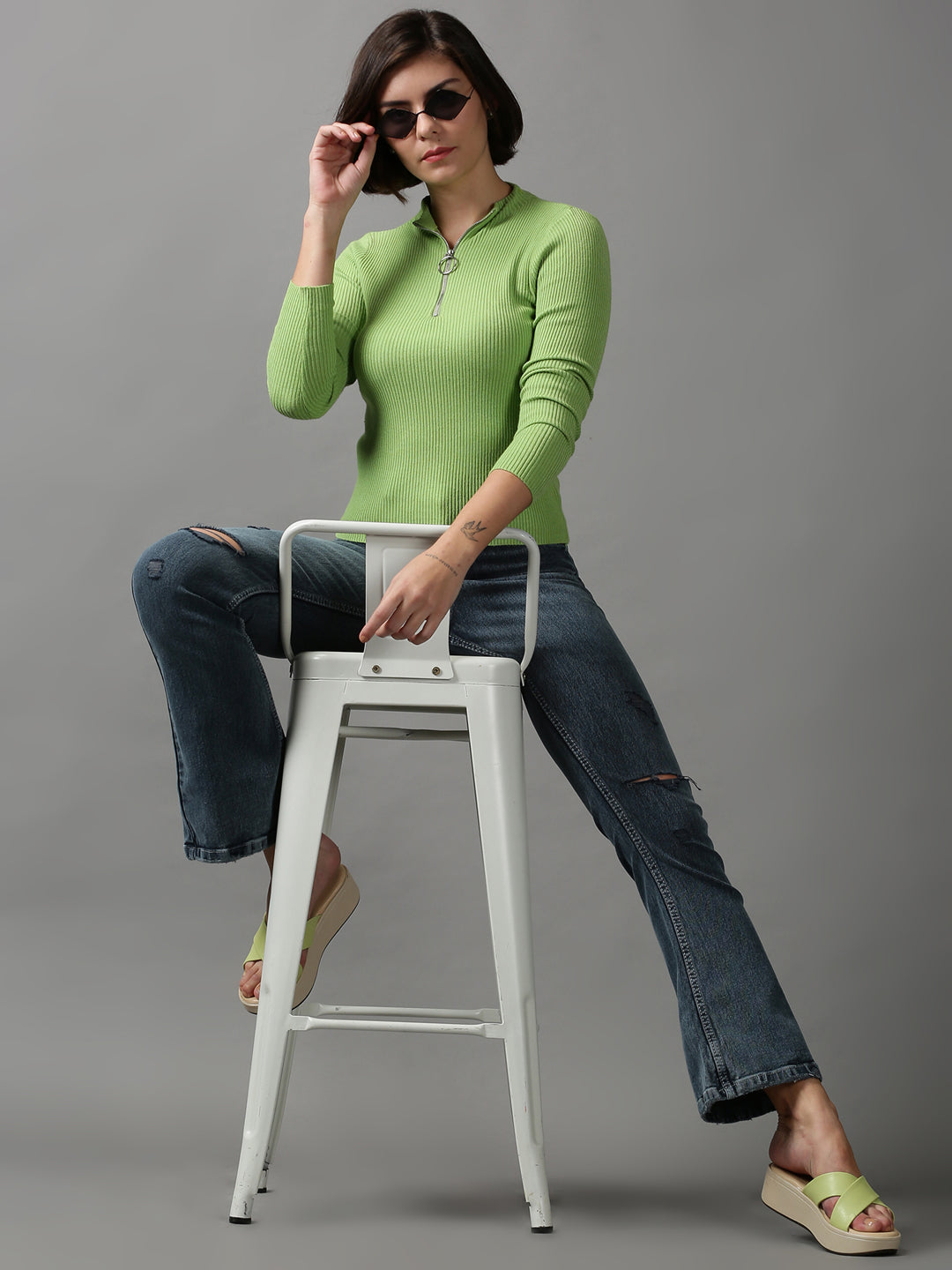 Women's Grey Bootcut Mildly Distressed Light Fade Stretchable Denim Jeans