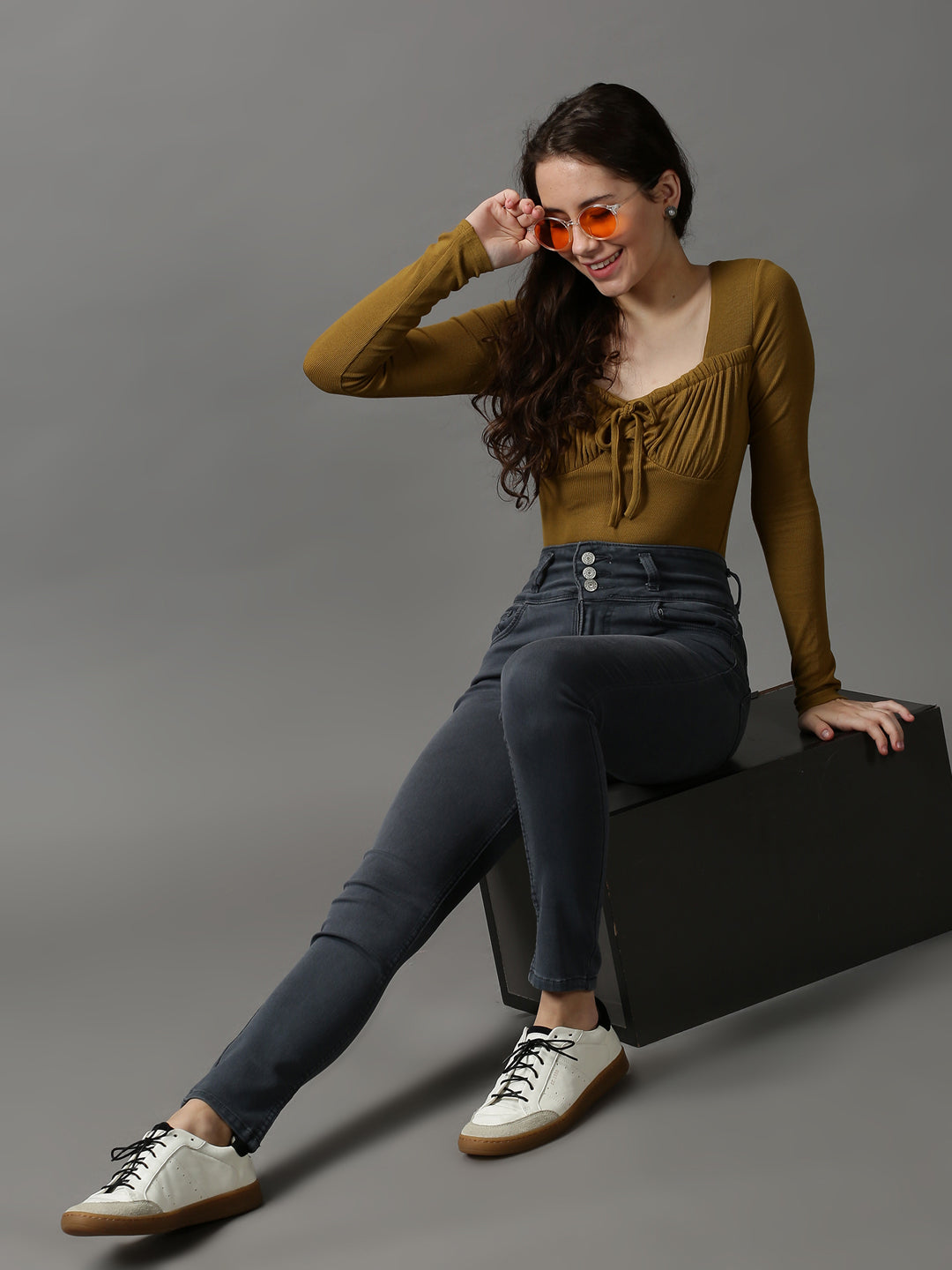 Women's Grey Skinny Fit High-Rise Clean Look Light Fade Stretchable Denim Jeans