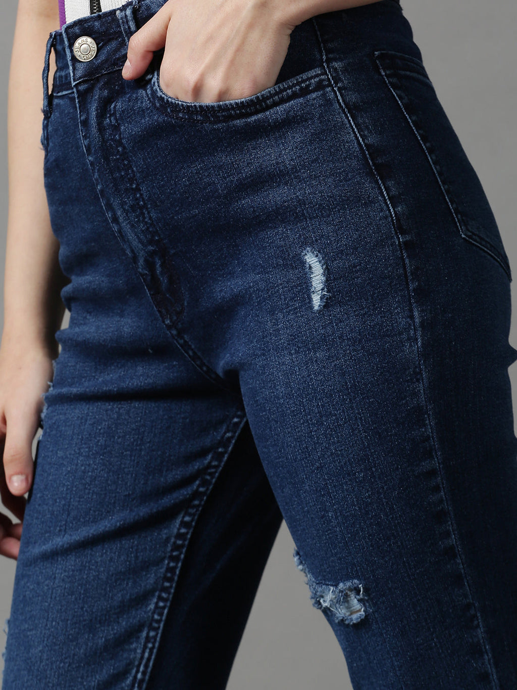 Women's Navy Blue Slim Fit Mildly Distressed Light Fade Stretchable Denim Jeans