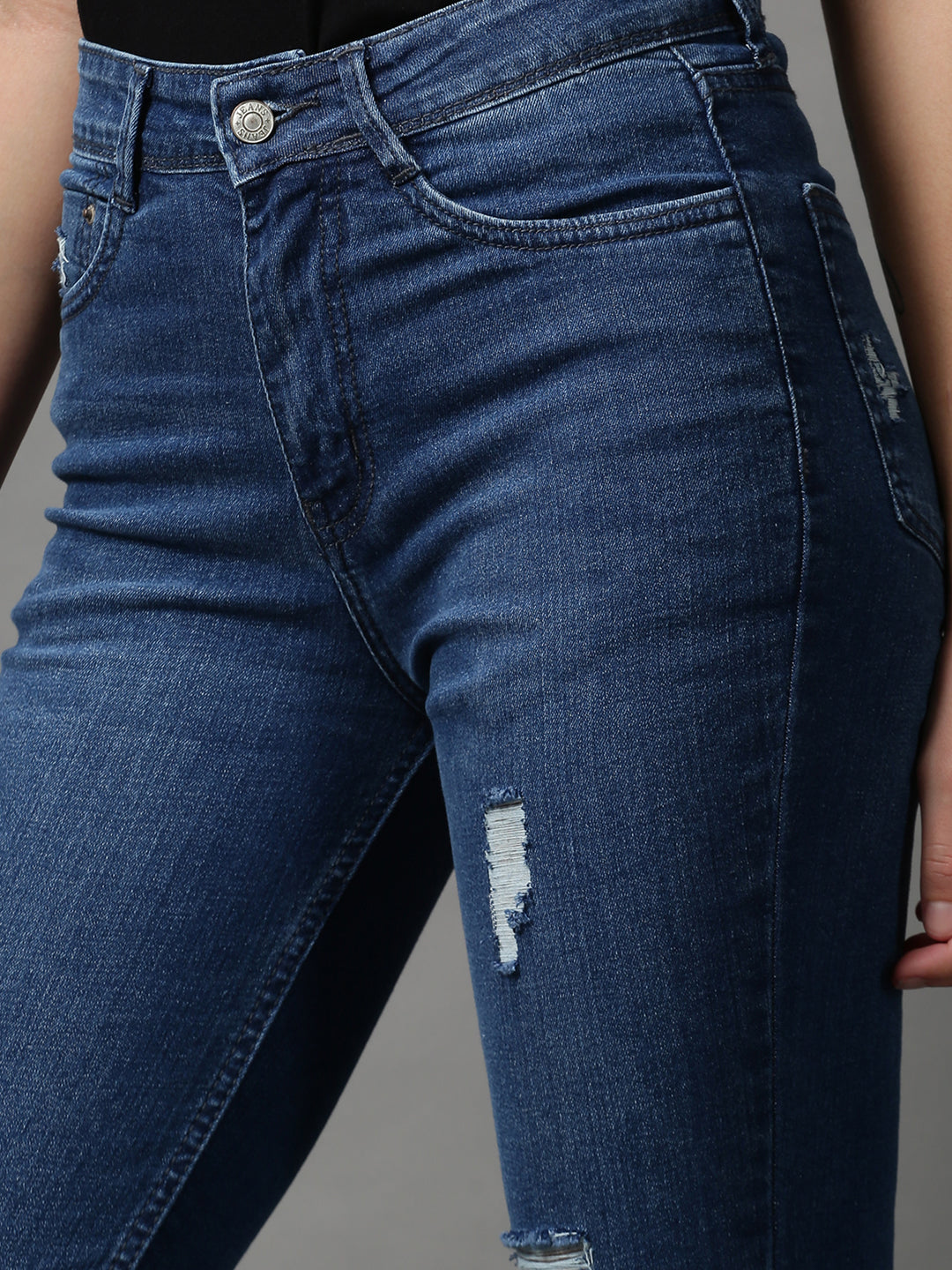 Women's Blue Mildly Distressed Light Fade Stretchable Denim Jeans