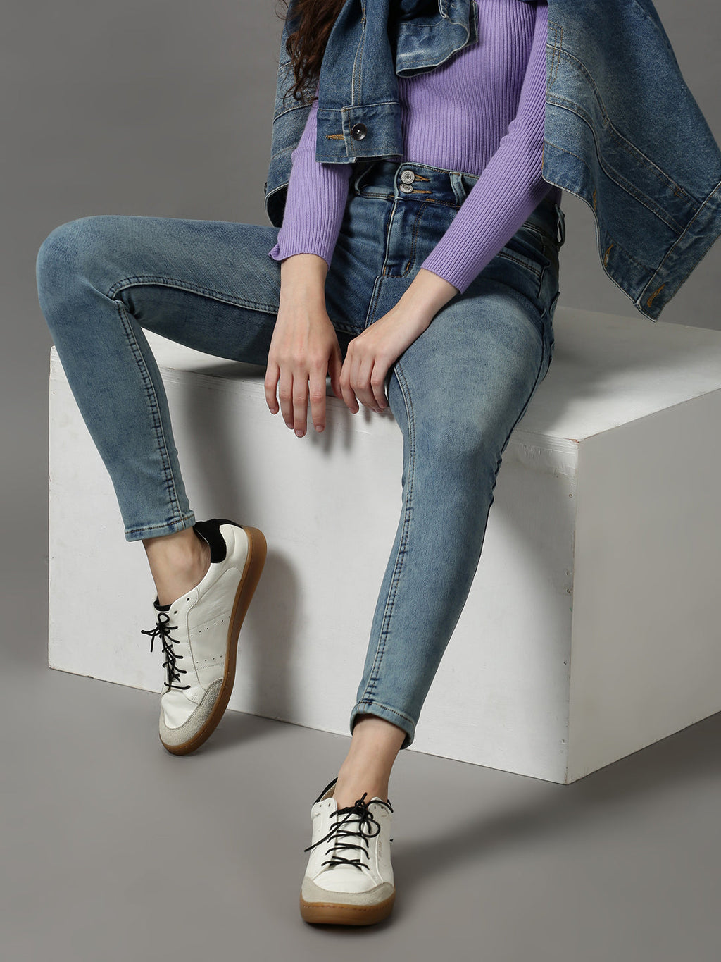 Women's Blue Skinny Fit High-Rise Light Fade Stretchable Denim Jeans