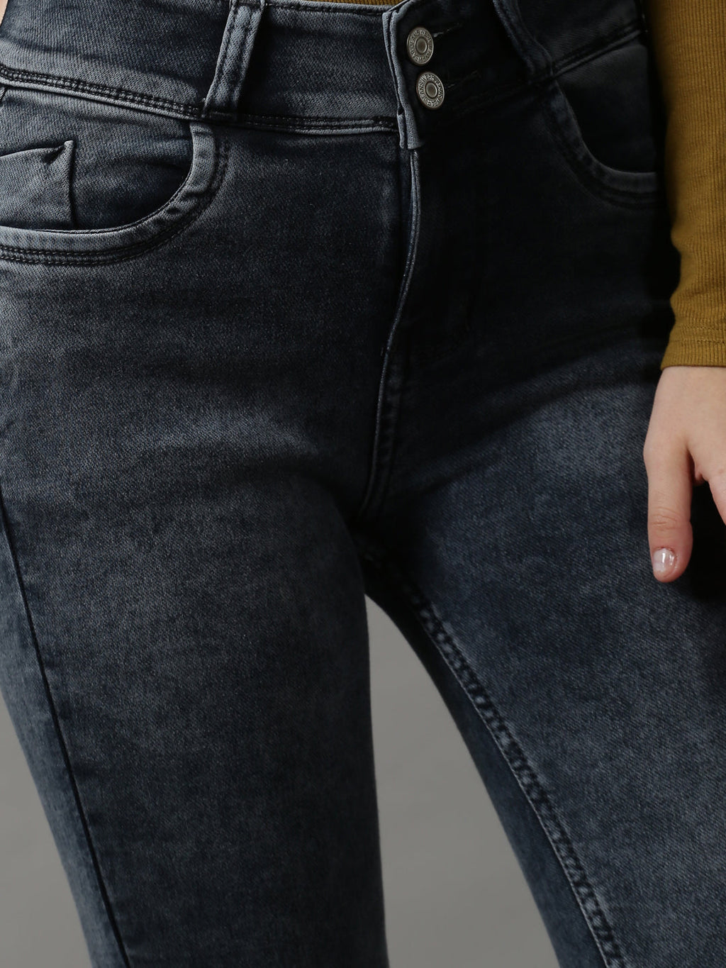 Women's Grey Skinny Fit Light Fade Stretchable Denim Jeans